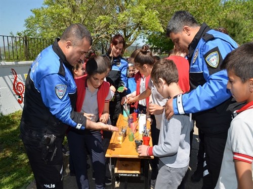 BALIKESİR EMNİYET MÜDÜRLÜĞÜ TARAFINDAN YÜRÜTÜLEN "HAYATA RENK VER" PROJESİ